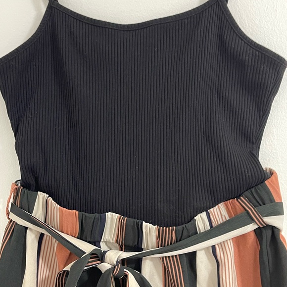 Romper - Picture 2 of 3